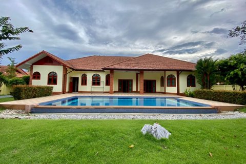 House in Chiang Mai, Thailand 3 bedrooms № 119921 - photo 1