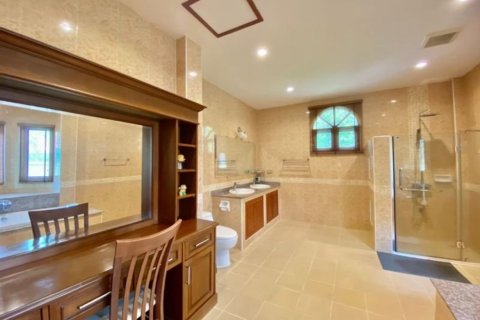 Villa in Chiang Mai, Thailand 3 bedrooms № 119921 - photo 18