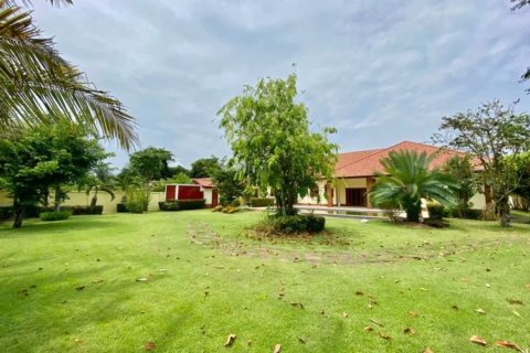 Villa in Chiang Mai, Thailand 3 bedrooms № 119921 - photo 24