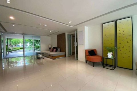 Condo in Chiang Mai, Thailand, 2 bedrooms  № 119931 - photo 6