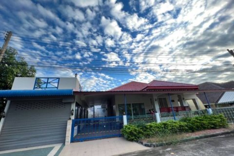 House in Khon Kaen, Thailand 3 bedrooms № 142415 - photo 2