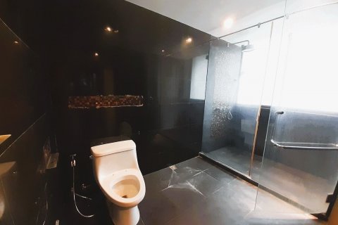 Кондоминиум с 3 спальнями в Ваттхане, Бангкок, Таиланд № 139853 - фото 9
