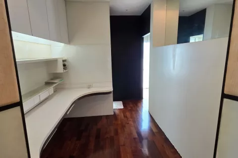 Condo à Watthana, Bangkok, Thaïlande, 2 chambres  № 135987 - photo 19