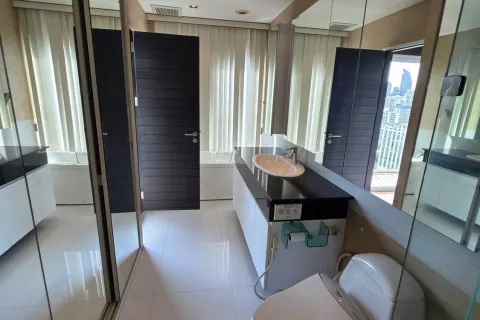 Condo à Watthana, Bangkok, Thaïlande, 2 chambres  № 135987 - photo 17