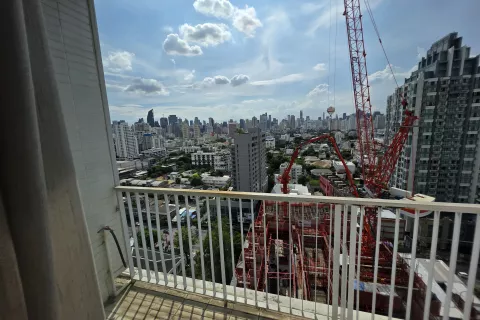 Condo à Watthana, Bangkok, Thaïlande, 2 chambres  № 135987 - photo 26