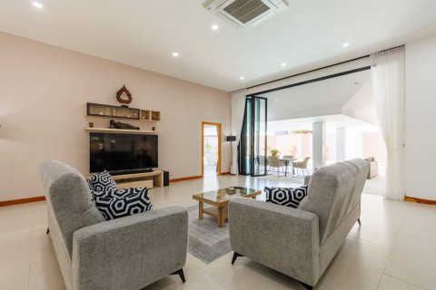 Villa in Phuket, Thailand 4 Schlafzimmer № 222457 - Foto 9