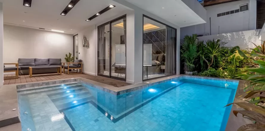 Villa in Pattaya, Thailand 5 bedrooms № 138333