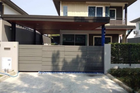 Дом в Клонг Сам Ва, Бангкок, Таиланд с 4 спальнями  № 138330 - фото 1