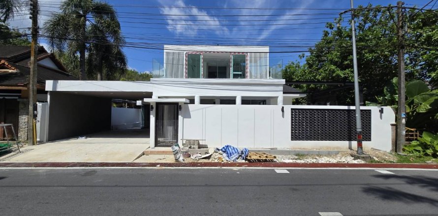 House in Phuket, Thailand 4 bedrooms № 145253