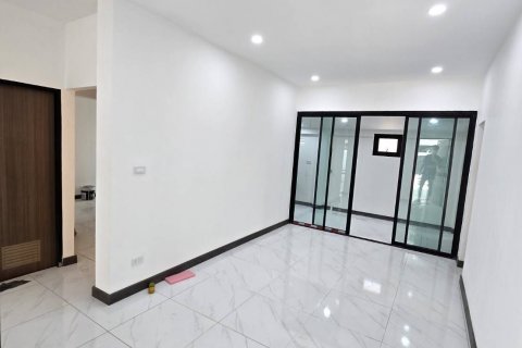 House in Phuket, Thailand 4 bedrooms № 145253 - photo 14