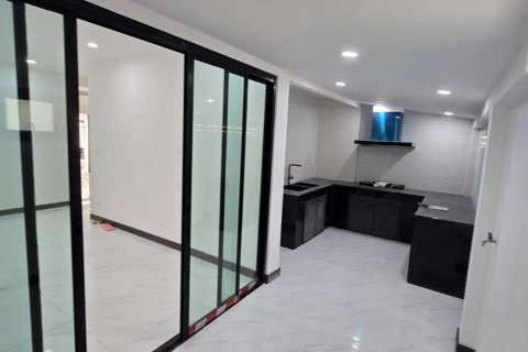 House in Phuket, Thailand 4 bedrooms № 145253 - photo 15