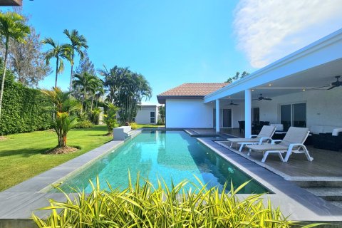 Villa in Hua Hin, Thailand 4 Schlafzimmer № 222151 - Foto 15
