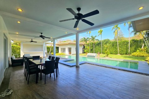 Villa in Hua Hin, Thailand 4 Schlafzimmer № 222151 - Foto 18