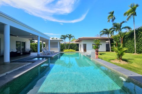 Villa in Hua Hin, Thailand 4 Schlafzimmer № 222151 - Foto 11