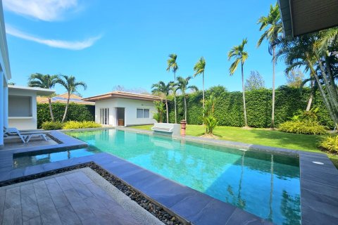 Villa in Hua Hin, Thailand 4 Schlafzimmer № 222151 - Foto 10