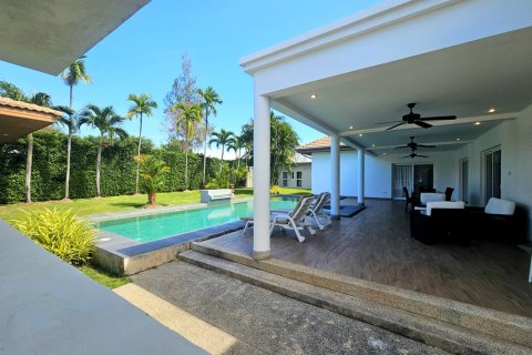 Villa in Hua Hin, Thailand 4 Schlafzimmer № 222151 - Foto 14