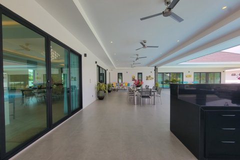 Villa in Pran Buri, Thailand 7 Schlafzimmer № 222149 - Foto 30