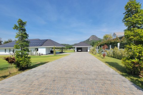 Villa in Pran Buri, Thailand 7 Schlafzimmer № 222149 - Foto 8