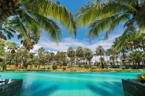 Villa in Pattaya, Thailand 3 bedrooms № 137860 - photo 16