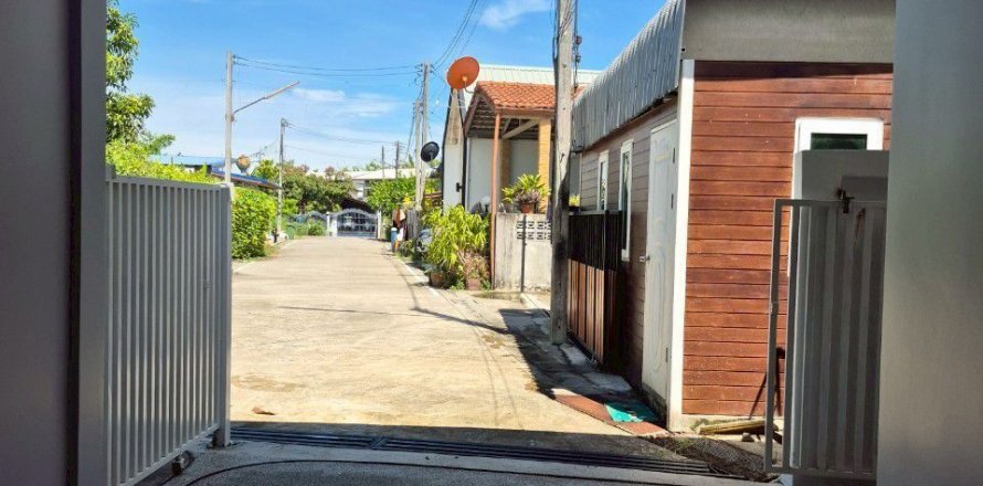 Townhouse in Phuket, Thailand 2 bedrooms № 137859