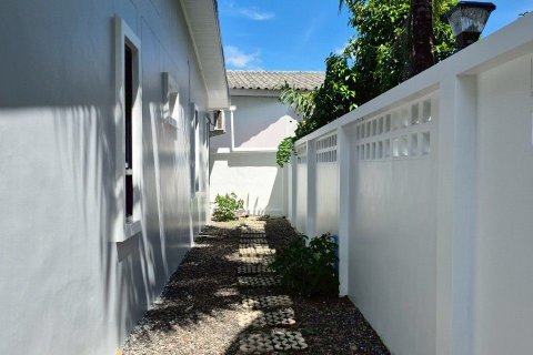 Townhouse in Phuket, Thailand 2 bedrooms № 137859 - photo 13