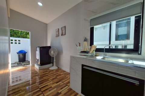 Townhouse in Phuket, Thailand 2 bedrooms № 137859 - photo 7