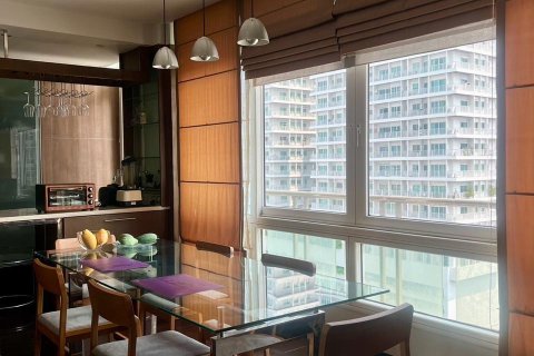 Condo in Bangkok, Thailand, 3 bedrooms  № 157770 - photo 8