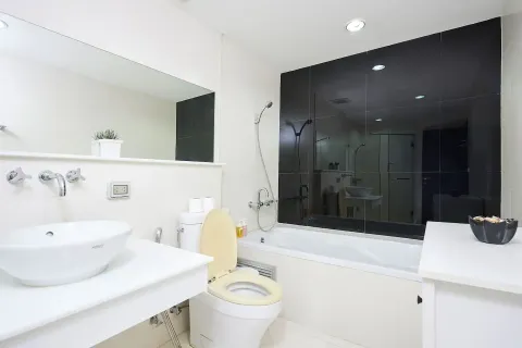 Condo in Bangkok, Thailand, 2 bedrooms  № 157766 - photo 5