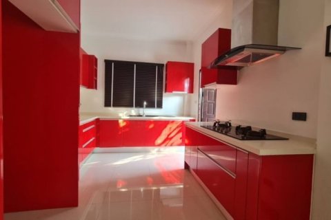 House in Pattaya, Thailand 3 bedrooms № 157765 - photo 4