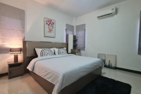 House in Pattaya, Thailand 3 bedrooms № 157765 - photo 11