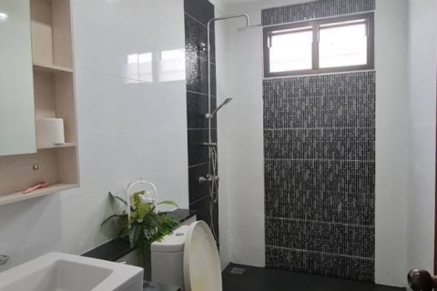 House in Pattaya, Thailand 3 bedrooms № 157765 - photo 13