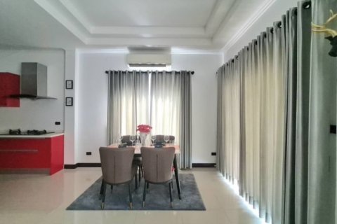 House in Pattaya, Thailand 3 bedrooms № 157765 - photo 7