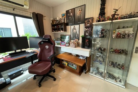 House in Bangkok, Thailand 4 bedrooms № 157767 - photo 18