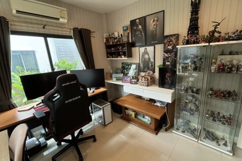 House in Bangkok, Thailand 4 bedrooms № 157767 - photo 20