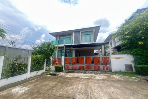 House in Bangkok, Thailand 4 bedrooms № 157767 - photo 14