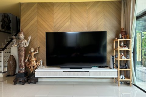 House in Bangkok, Thailand 4 bedrooms № 157767 - photo 30