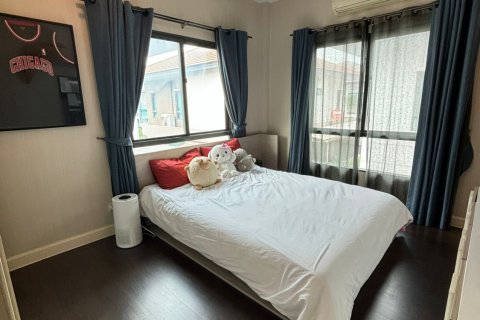 House in Bangkok, Thailand 4 bedrooms № 157767 - photo 9