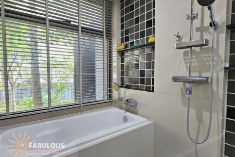 Condo in Patong, Thailand, 1 bedroom № 179278 - photo 8