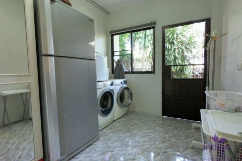 Maison à Chiang Mai, Thaïlande 5 chambres № 162566 - photo 11