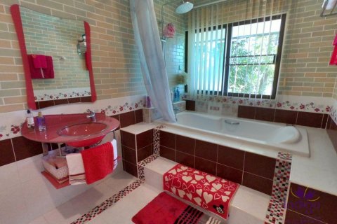 Maison à Chiang Mai, Thaïlande 5 chambres № 162566 - photo 18