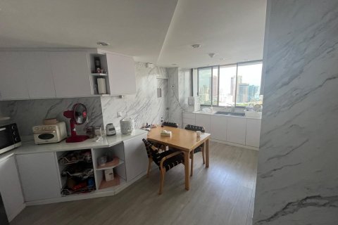 Кондоминиум с 4 спальнями в Клонг Тоэй, Бангкок, Таиланд № 135738 - фото 9