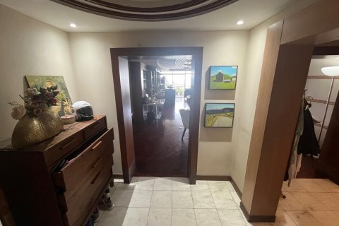 Кондоминиум с 4 спальнями в Клонг Тоэй, Бангкок, Таиланд № 135738 - фото 2