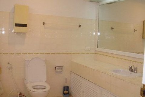 Condo à Watthana, Bangkok, Thaïlande, 2 chambres  № 135735 - photo 10