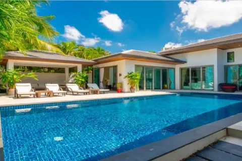 Villa in Phuket, Thailand 3 bedrooms № 162902 - photo 4