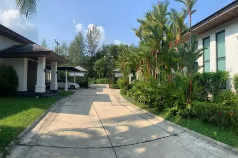 Villa in Phuket, Thailand 3 bedrooms № 162902 - photo 7