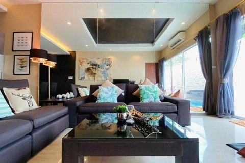 Villa in Pattaya, Thailand 3 bedrooms № 162904 - photo 6