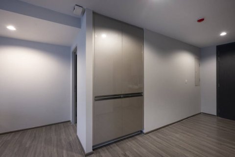 Condo in Phra Khanong, Bangkok, Thailand, 2 bedrooms  № 114433 - photo 7