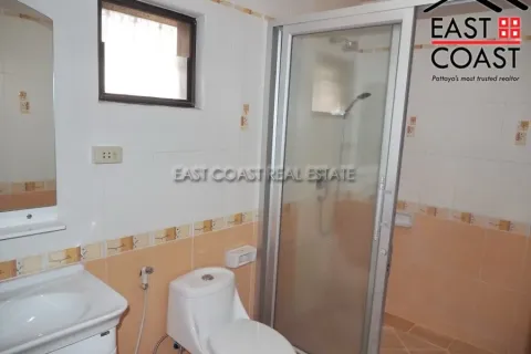 Casa de 4 dormitorios en Pattaya, Tailandia № 212787 - foto 16