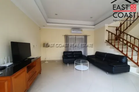 Casa de 4 dormitorios en Pattaya, Tailandia № 212788 - foto 6