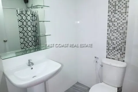 Casa de 2 dormitorios en Pattaya, Tailandia № 212792 - foto 15